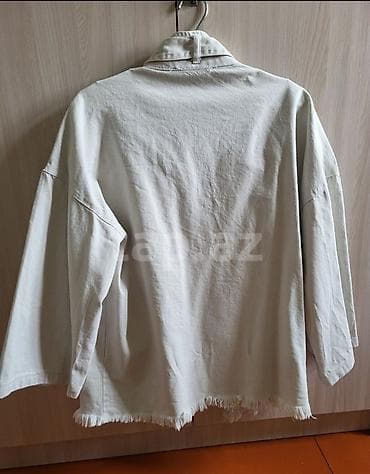 jordan jaket: Brend: OSSY HOMER Ölçü: M Rəng: Açıq bej/krem Məlumat: - Oversize — 2