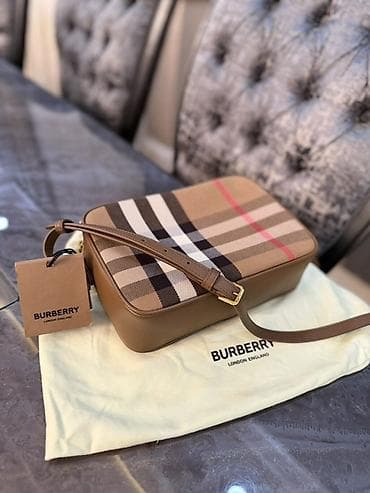 Сумки: Burberry çanta - öz qiyməti 1900 azndir. Endirim ilə 1240 azn-ə — 2