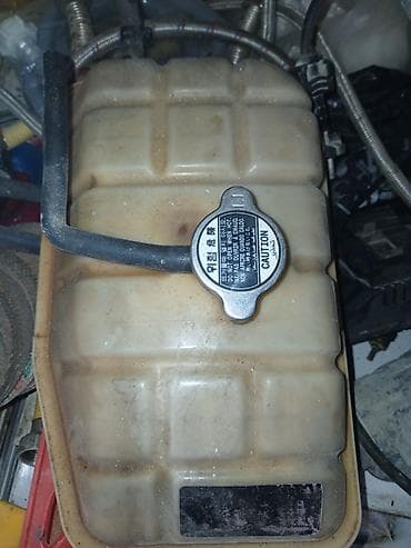 kombi radiator: Məhsul: Avtomobil üçün radiatorun genişlənmə (antifriz) bakı və təzyiq — 1