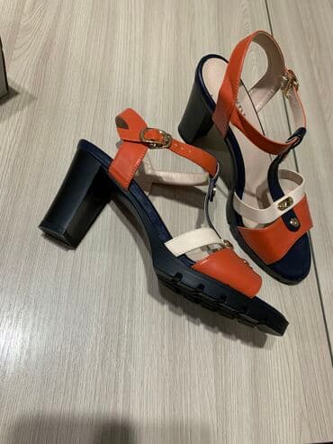 женские пляжные шлепанцы: Размер: 39, Новый — 1