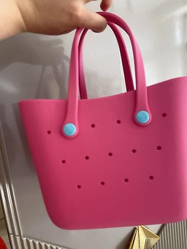 bezek: Məhsul: Barbie x MINISO silikon çanta - Rəng: parlaq çəhrayı - — 2