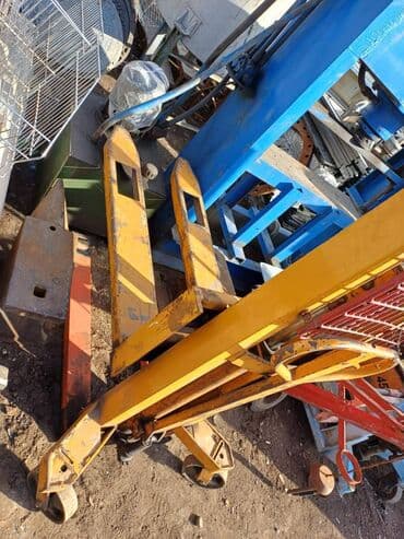 Gözəllik və estetika avadanlığı: Transpalet. Cox az işlənib.Əla vəziyyətdədir. 1.5-2 ton.Turkiyə — 4