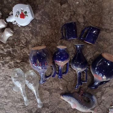 qızıl qələm: Müxtəlif vintage porselen və şüşə məmulatların qarışıq dəsti Tərkib — 9