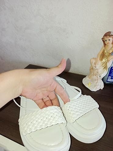 yaz basanoşkalar: Basanoşka ( Səndəllər ) yeni kimi çox az istifadə olunub. Geyinmədiyim — 6