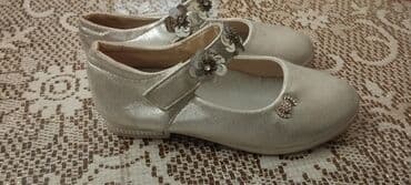 детские балетки для танцев: Gümüşü rəngdə qız uşağı üçün baletka tipli ayaqqabı.15m endirim olacaq — 5