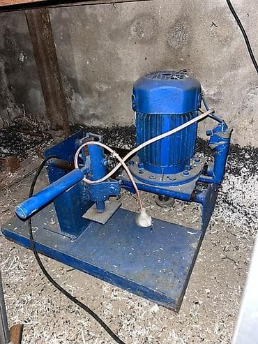 benzin pila: PVC plastik qapi pencere və profillərin kəsilib formaya salınması üçün — 8