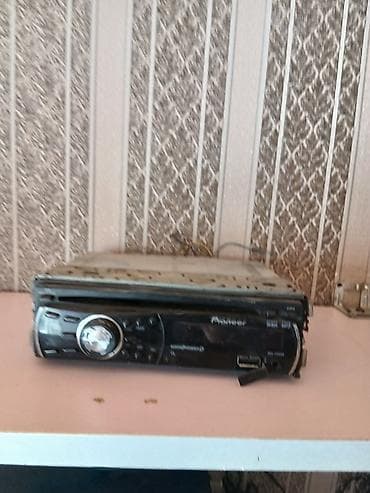 Maqnitol, Pioneer, AUX