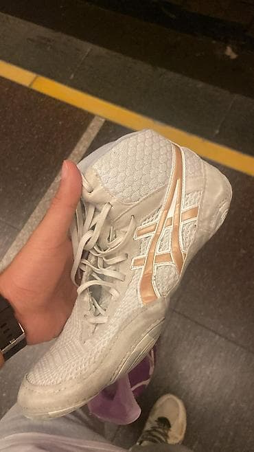 Məhsul: ASICS güləş ayaqqabısı orjinal 3/4 gün geyinilib Wp/ 060 660