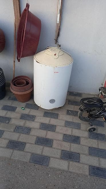 ugur soyuducu satilir: Ariston 100 l, İşlənmiş, Kredit yoxdur, Ünvandan götürmə — 1