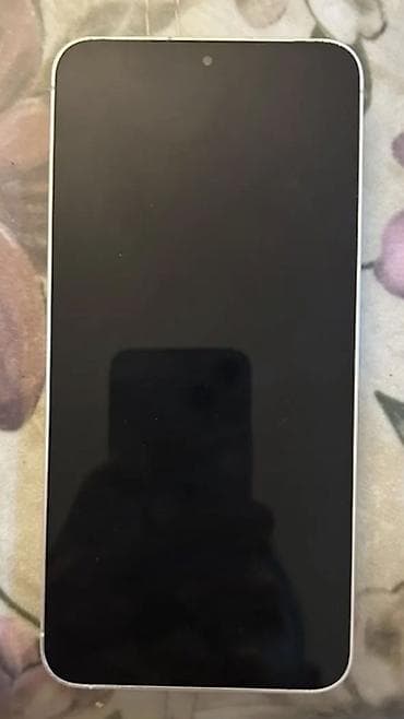 realme 7 pro: Smartfon - Korpus: metal çərçivəli, gümüşü rəng tonunda - Ekran: tam — 1