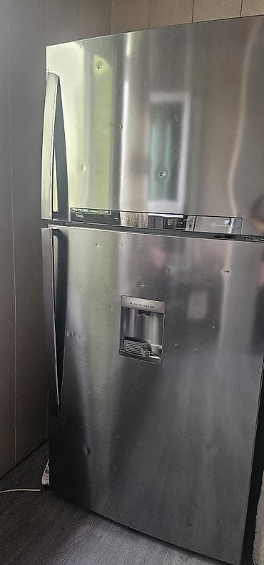 samovar satilir: 2 qapılı LG Soyuducu Satılır, rəng - Gümüşü, Dispenserli — 1