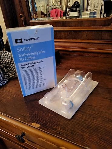 steril: Məhsul: Covidien Shiley Tracheostomy Tube XLT Cuffless Model — 1