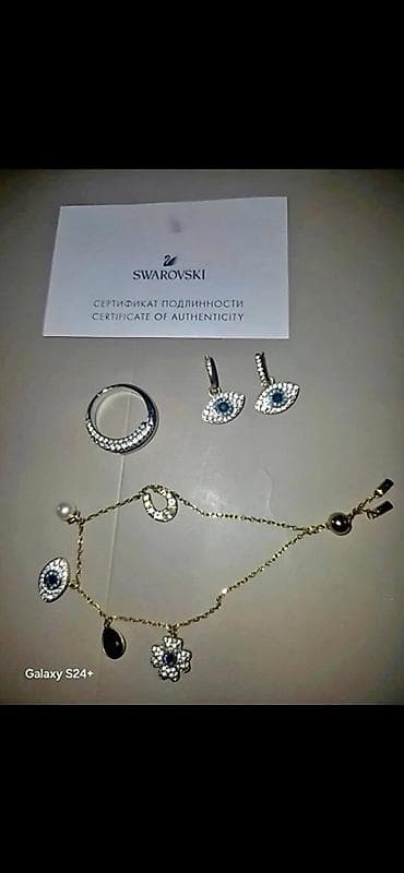 В комплекте: Серьги, Swarovski — 1