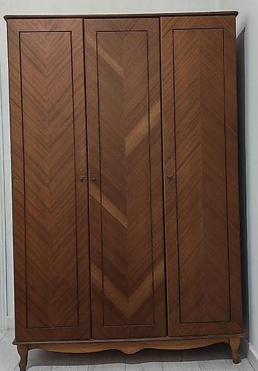 skaf islenmis: İşlənmiş, 3 qapılı, Qəhvəyi, Taxta, Açılan, Düz dolab — 1