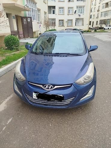 Hyundai Elantra: 1.8 l | 2015 il Sedan