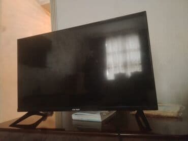 divarda televizor yerleri: Star Track LED televizor Heç bir problemi yoxdur. - Ekran: təxminən — 3