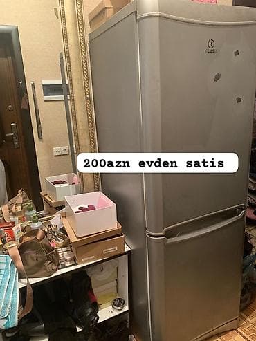 balkonda mətbəx: 2 qapılı Indesit Soyuducu Satılır, rəng - Boz — 1