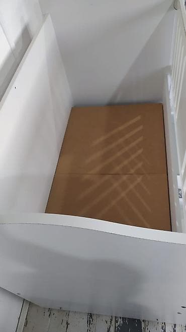 Oğlan və qız üçün, Dördbucaq, Beşik, Dəstsiz, Matrassız, Yellənmə mexanizmsiz