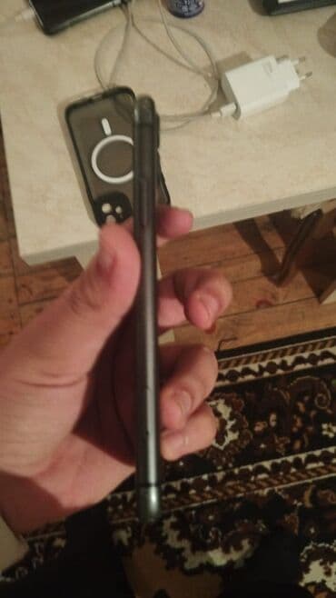 Apple iPhone: IPhone 12, 128 GB, Qara, Face ID — 7