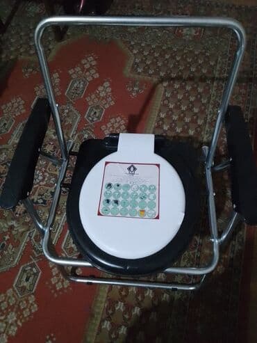 Tibbi geyim: Portativ tualet kreslosu (komod kreslo) - Metal karkas: möhkəm — 1