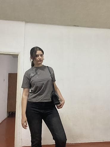 kişi əl çantası: Salam model işi axtarıram ünvan Bakı — 3