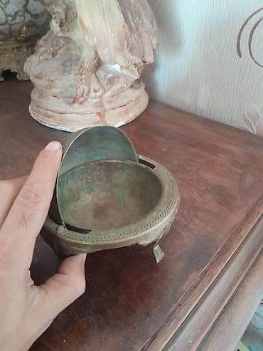 Другое оборудование для бизнеса: Qedimi antikvar latun kul qabi — 1