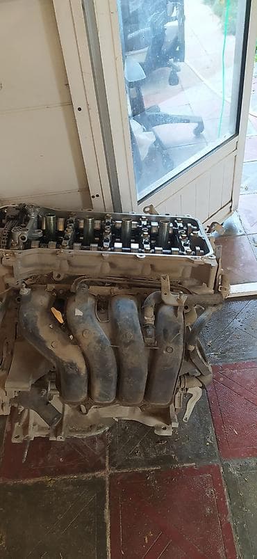 Toyota Corolla üçün mühərrik var 1.6 başqa ehtiyat hissələri də var