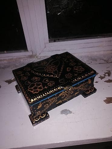 qosa taxt: HEDIYYELIK QIZIL QABI . El isidir ve cox seliqeli gorunusu — 2