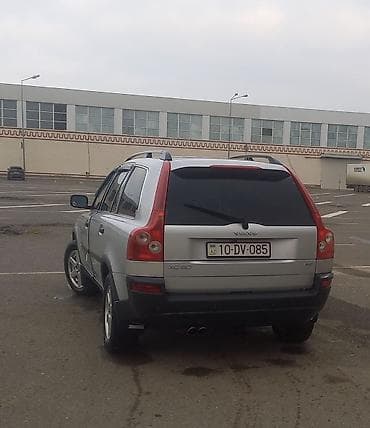 disk r20: Volvo XC90, gümüşü rəng, 7 yerlik tam ölçülü SUV. Əsas xüsusiyyətlər — 6