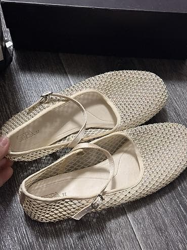 zara ayaqqabı: Zara brendindən qadınlar üçün bej rəngli, torlu baletkalar. Bu — 2