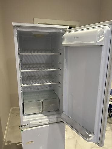 rokos soyuducu: 2 qapılı Hotpoint Ariston Soyuducu Satılır, rəng - Ağ, Dolab içi — 2