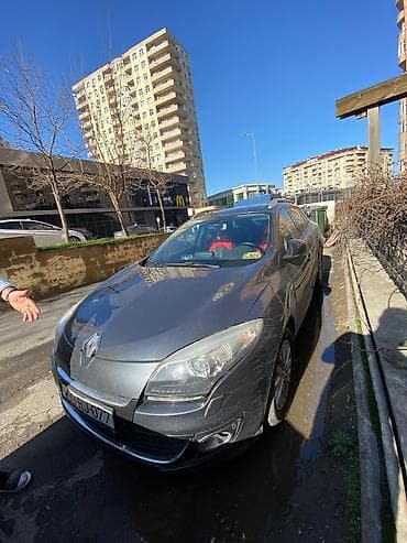 renault megane: Renault Megane: 1.5 l | 2013 il 380 km — 7