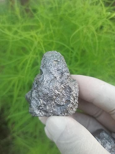 salcano baki: Gümüşü Metalik Natural Daşların Satışı 💎 Məhsul: Metalik parıltılı — 1