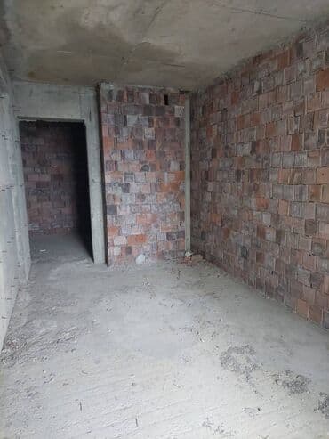 1 otaqlı kohnə tikili: 1 otaqlı, Yeni tikili, 80 kv. m — 4