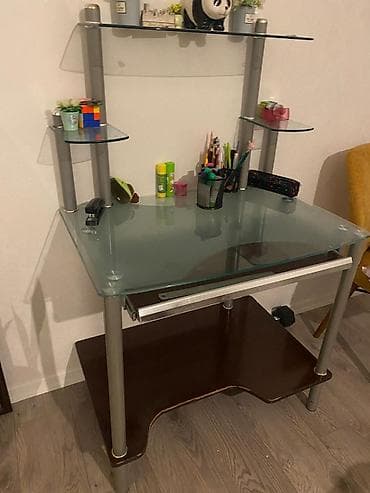 suse stol: Düz masa, Polkalı, Siyirməsiz, Metal — 1