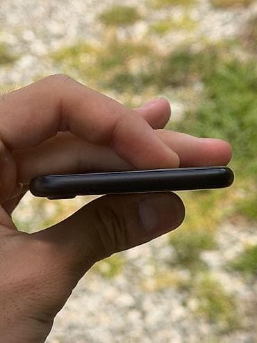 iphone 8 case: IPhone SE 2020, 64 GB, Qara, Barmaq izi — 5