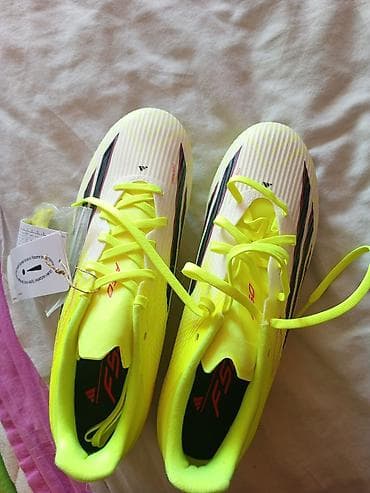 Butslar: Butslar Adidas, Ölçü: 40, Yeni — 4