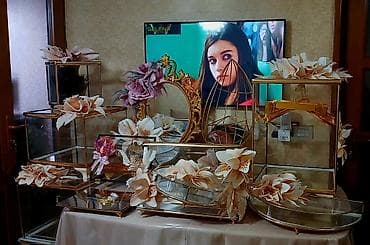 Nişan/xınayaxtı üçün dekorariv vitrin və aksesuarlı.Alınıb 1000m/satış