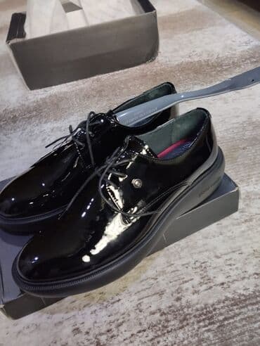 GEYİNİLMƏYİB!Təzə.Piere cardin boyuk oldugu ucun satilir.43Razmer ustu