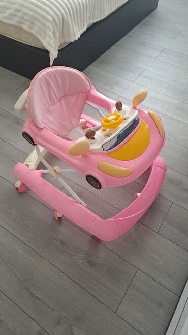 sleepy 4 nomre qiymeti: Uşaqlar üçün nəzərdə tutulmuş, çəhrayı rəngdə və maşın formasında — 1