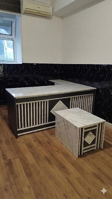 Yeni, Müdir üçün, Dördbucaq masa