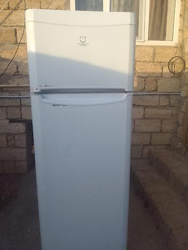 samsung no 10: 2 qapılı Indesit Soyuducu Satılır, rəng - Ağ — 5