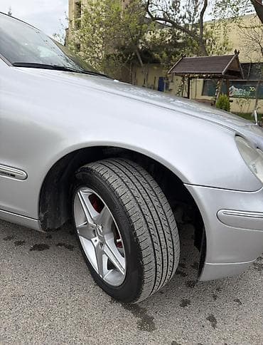 furqon mercedes: Mercedes-Benz C 200: 2 l | 2000 il Sedan — 6