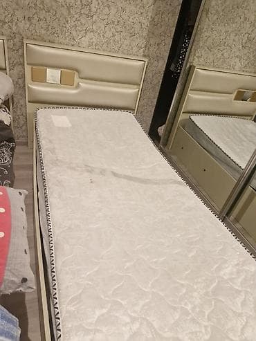 tek kravat sekilleri: Təknəfərlik çarpayı, Matras ilə — 3