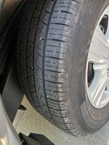 lider diskilər: Lexus LX470 SUV - Ban növü: Tam ölçülü 7 yerlik off-road SUV - — 7