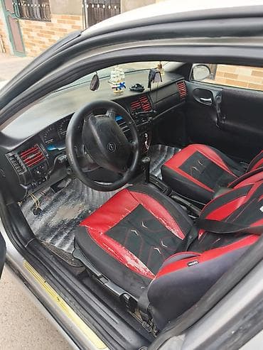 014 maşın: Opel Vectra: 1.8 l | 2000 il 300000 km Sedan — 6
