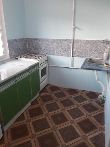 lerik evlər: Ecemide metronun düz yanında 3 otaqlı ev 5/4.400 manata makler haqqı — 6