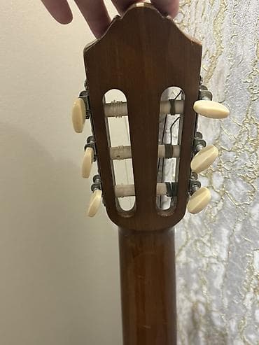 Nəfəs alətləri: Klassik gitara, Yamaha — 4