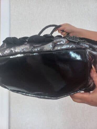 əl işi çantalar: Rengi seri-boz qara gullernen cantadir turkiyeden getirilib cox gozel — 3