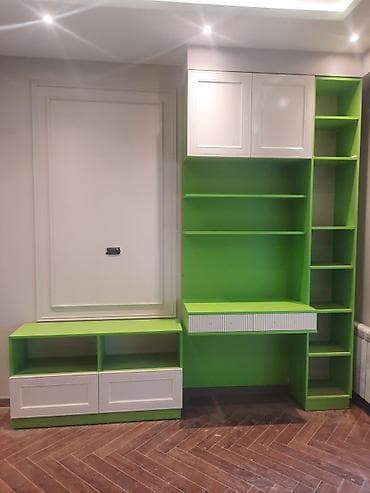 Oğlan və qız üçün, Yeni, Yazı masası